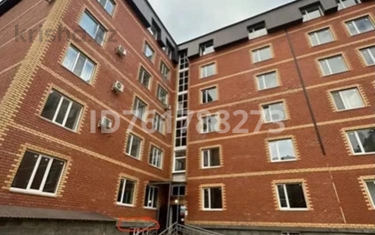 3-бөлмелі пәтер · 105 м² · 6/6 қабат, мкр Астана 44, бағасы: 27 млн ₸ в Уральске — фото 2
