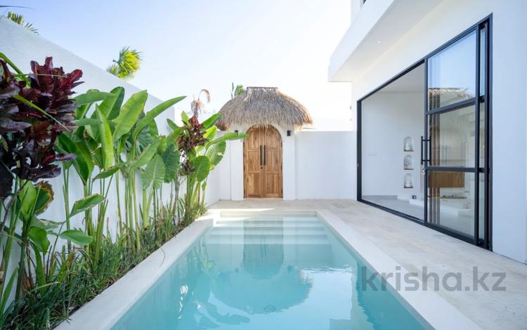 Отдельный дом · 3 комнаты · 262 м² · 1 сот., Букит за ~ 233.3 млн 〒 в Кута — фото 11