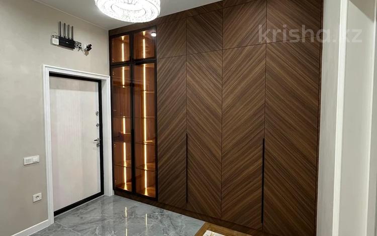 3-комнатная квартира · 101 м² · 5/15 этаж, 17-й мкр 54 за 45.5 млн ₸ в Актау — фото 2