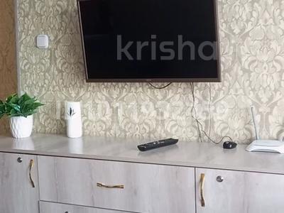 1-комнатная квартира · 40 м² · 1/5 этаж, Момышулы 19 — Республики/Момышулы за 10 000 〒 в Темиртау