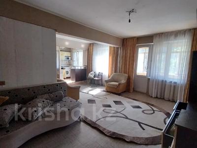 3-бөлмелі пәтер · 59 м² · 2/5 қабат, Бурова 24А, бағасы: 19.5 млн ₸ в Усть-Каменогорске
