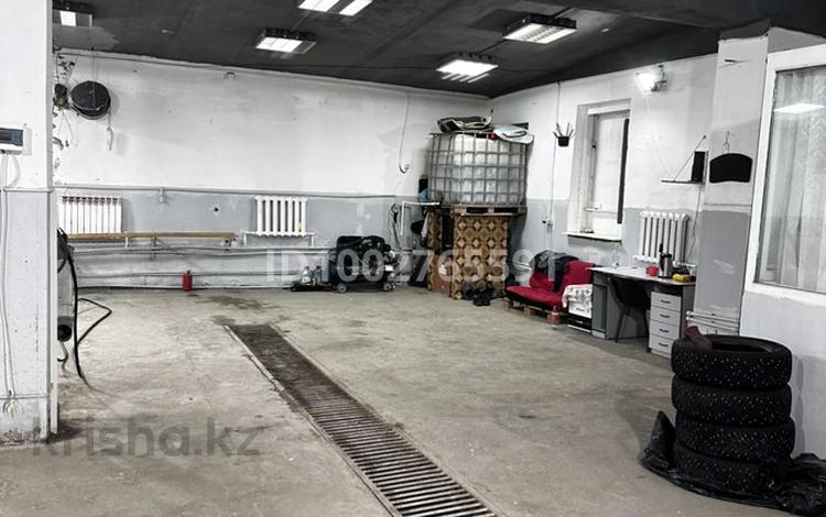 Гараж · 150 м² · Братья жубановых 278 А — Сатпаева за 150 000 ₸ в Актобе — фото 2