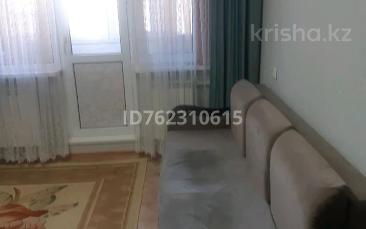 3-комнатная квартира · 62 м² · 4/5 этаж, мкр 5, Абулхаир хана 57а — Аклхаир хана 57а район Океан за 17.5 млн 〒 в Актобе — фото 2