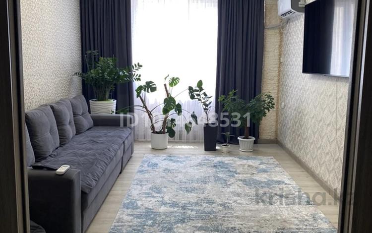 3-комнатная квартира · 84.1 м² · 10/10 этаж, 16-й мкр 63/2 за 300 000 ₸ в Актау — фото 2
