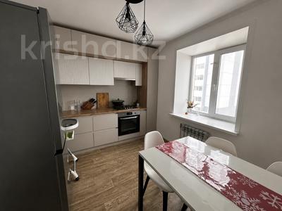 3-бөлмелі пәтер · 82 м² · 4/5 қабат, Юбилейный 14, бағасы: 36 млн ₸ в Костанае