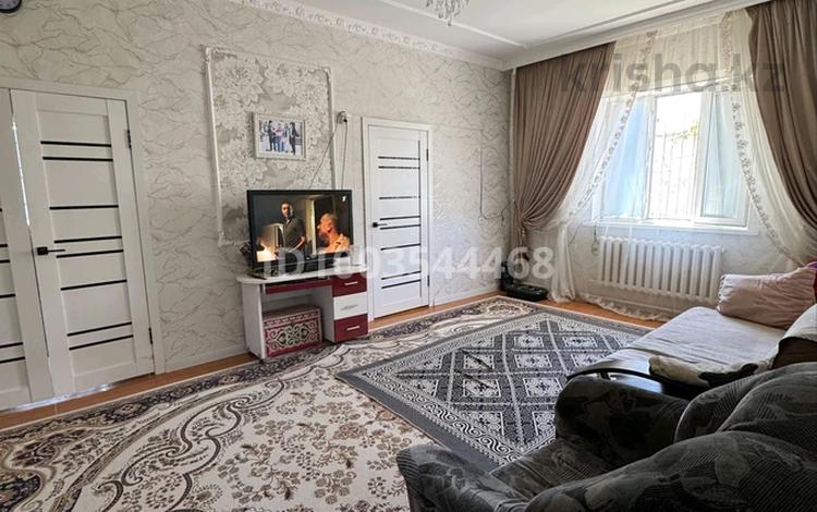 Жеке үй · 5 бөлме · 130 м² · 10 жүзд., Ынтымақ-3 9 — Коммунизм Жас Алаш көшесінің жақын., бағасы: 22 млн ₸ в  — фото 2