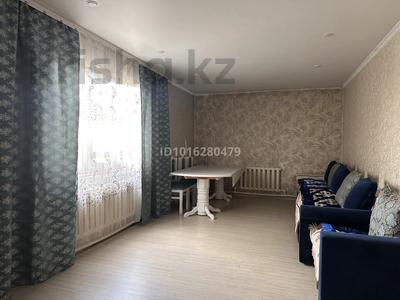 Отдельный дом · 4 комнаты · 120 м² · 10 сот., Цветочная — 3 казахская школа за 18 млн ₸ в Бишкуле (Бесколь)