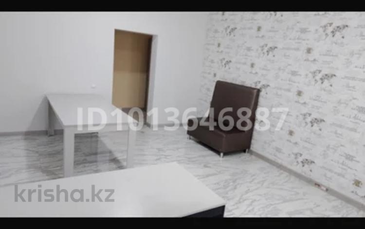 Кабинеттер және жұмыс орындары · 28 м², бағасы: 165 000 ₸ в Актобе, мкр 11 — фото 2