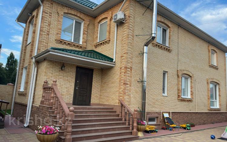 Отдельный дом · 8 комнат · 329.6 м² · 5 сот., Летунова за 290 млн 〒 в Костанае — фото 2