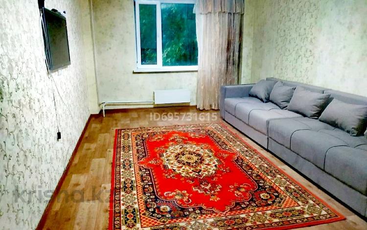 2-комнатная квартира · 56 м² · 2/5 этаж, мкр Жулдыз-1 27 г — Школа ОШ 142 за 250 000 ₸ в Алматы, Турксибский р-н — фото 2