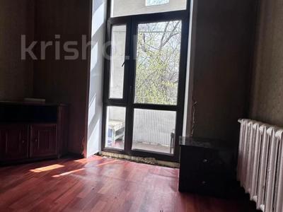 3-комнатная квартира · 74 м² · 3/3 этаж, Абая 15 за 61 млн ₸ в Алматы, Медеуский р-н