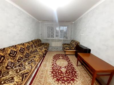 2-комнатная квартира · 43.9 м² · 1/5 этаж, мкр Михайловка , Касыма Аманжолова 21 за 16 млн ₸ в Караганде, Казыбек би р-н