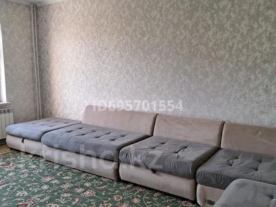 Аренда квартир в Шымкенте: 3-комнатная квартира · 70 м² · 3/5 этаж · помесячно, мкр Сайрам 13 — 65 мектеп 45 Аққу садиктің ортасында за 250 000 〒 3-комнатная квартира · 70 м² · 3/5 этаж · помесячно, мкр Сайрам 13 — 65 мектеп 45 Аққу садиктің ортасында за 250 000 〒 в Шымкенте, Аль-Фарабийский р-н