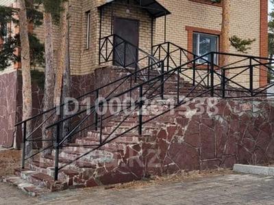 Дом · 6 комнат · 400 м², Абая 28 за 70 000 〒 в Бурабае