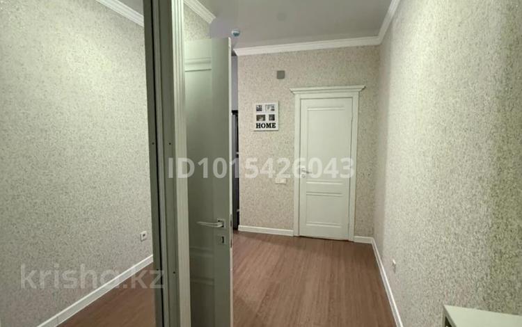 1-комнатная квартира · 41 м² · 1/3 этаж, мкр Горный Гигант — Жамакаева (близ Аль-фараби) за 300 000 ₸ в Алматы, Медеуский р-н — фото 2