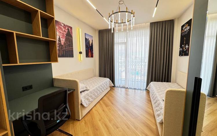 3-бөлмелі пәтер · 90 м² · 8/18 қабат, Розыбакиева 197/2, бағасы: 850 000 ₸ в Алматы, Бостандыкский р-н — фото 2