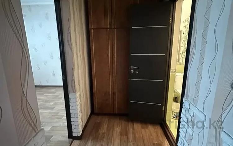 1-комнатная квартира · 39 м² · 2/5 этаж, мкр Аксай-3 16 за 23.5 млн ₸ в Алматы, Ауэзовский р-н — фото 2