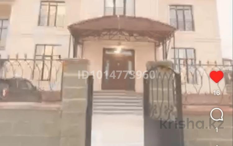 Жеке үй · 9 бөлме · 550 м² · 15 жүзд., А 38 — Депутатский городок, бағасы: 5 млн ₸ в Астане, Сарайшык р-н — фото 2