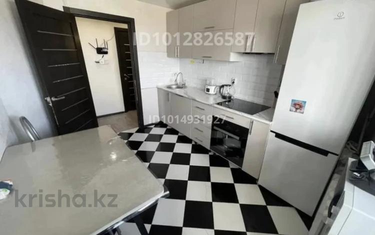 3-комнатная квартира · 76.2 м² · 7/13 этаж, 7-й микрорайон, Чкалова 13 за 250 000 ₸ в Костанае — фото 2
