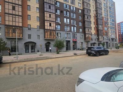 4-бөлмелі пәтер · 135 м² · 8/9 қабат, Нажимеденова 44 а, бағасы: 69.9 млн ₸ в Астане, Сарайшык р-н