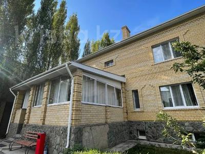 6-комнатная квартира · 456 м², Потребительский гаражно строительный кооператив Нефтеразведчик, потребительский гаражно строительный кооператив Нефтеразведчик за 250 млн ₸ в Актобе, СК Акжар-Плюс