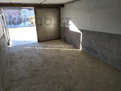 Өнеркәсіптік база · 0.22 сотық, Кумисбекова 3 — Абая, бағасы: 65 000 ₸ в Астане, Сарыарка р-н