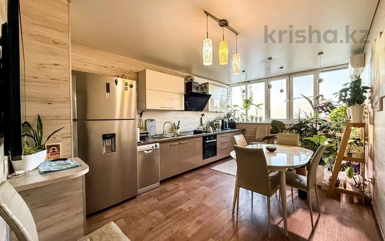 3-комнатная квартира · 120 м², мкр Аксай-4 55/1 за 64 млн 〒 в Алматы, Ауэзовский р-н — фото 2