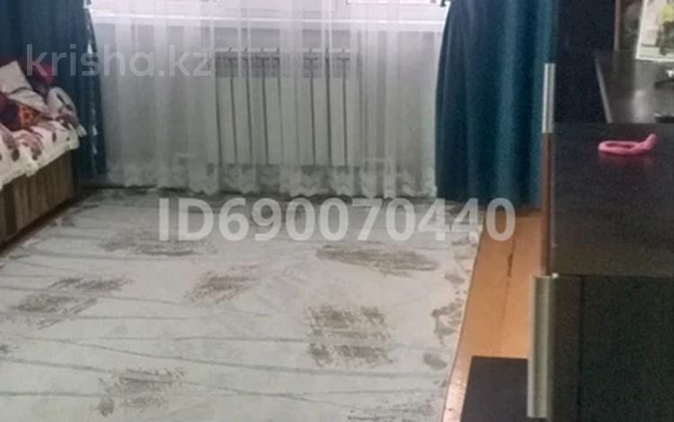 2-комнатная квартира, 43 м², 2/2 этаж, Ломоносова 8 за ~ 8.3 млн 〒 в Жезказгане — фото 2