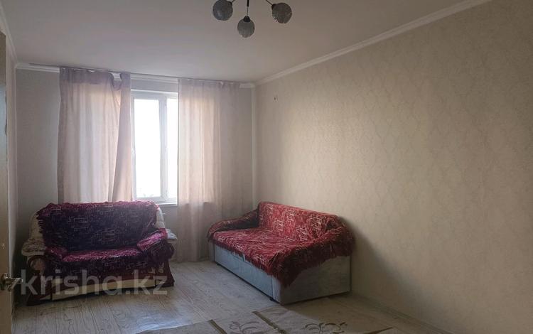 1-комнатная квартира · 42 м² · 2/7 этаж, 8 мкр 7 дом за 15.8 млн ₸ в Талдыкоргане, мкр Бирлик — фото 3