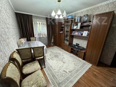 3-бөлмелі пәтер, 63.3 м², 4/5 қабат, Майкудук, 13 микрорайон 8, бағасы: 13.8 млн 〒 в Караганде, Алихана Бокейханова р-н