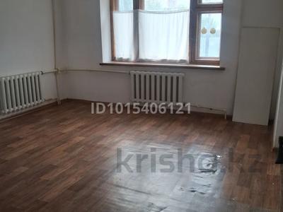 1-комнатная квартира · 39.7 м² · 1/5 этаж, мкр Шанхай, Рыскулова 271 — макаренко за 7.5 млн ₸ в Актобе