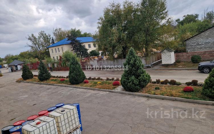 Өнеркәсіптік база · 250 сотық, Жерұйық 188 — Ул.Жерұйық угол ул. Батталханова, бағасы: 9.5 млн ₸ в  — фото 2