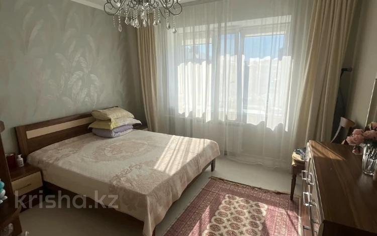 3-комнатная квартира · 120 м² · 5/5 этаж, проспект Алии Молдагуловой 36в/1 за 36 млн 〒 в Актобе — фото 2