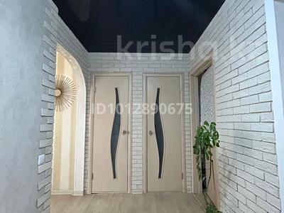 4-бөлмелі пәтер · 87.6 м² · 3/5 қабат, 9 82 — Квартира находится в Темиртау, бағасы: 25 млн ₸ в Караганде