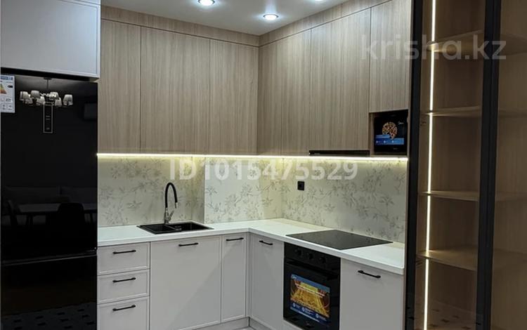 3-комнатная квартира · 56 м² · 10/17 этаж, Утепова 33 за 57 млн ₸ в Алматы, Бостандыкский р-н — фото 2
