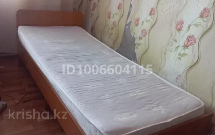 1 бөлме · 14 м², бульвар Гагарина 36, бағасы: 135 000 ₸ в Усть-Каменогорске — фото 2
