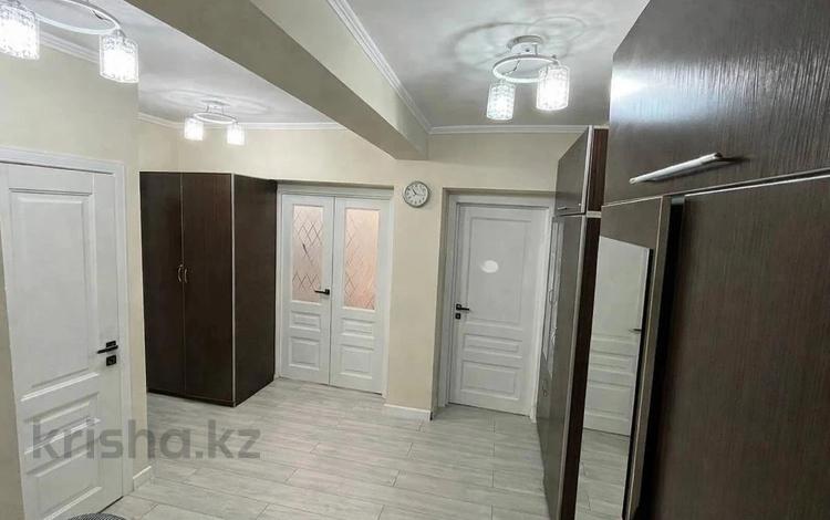 4-бөлмелі пәтер · 83 м² · 5/5 қабат, мкр Самал-2, бағасы: 83 млн ₸ в Алматы, Медеуский р-н — фото 2