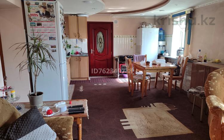 Отдельный дом · 5 комнат · 179 м² · 7.5 сот., Огородная 62 — Старый город за 11.5 млн 〒 в Темиртау — фото 4