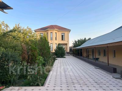 Часть дома · 7 комнат · 360 м² · 8 сот., мкр Самал-3 — ул Алтынбастау за 145 млн ₸ в Шымкенте, Абайский р-н