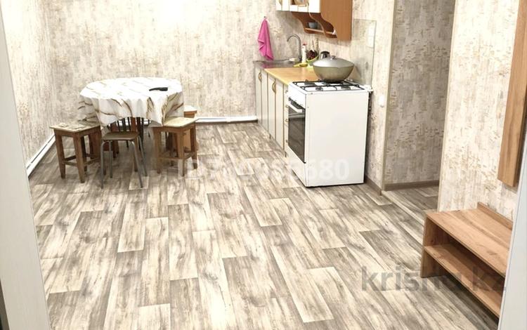 4-комнатная квартира · 75 м² · 1 этаж, Маметовой 176 за 180 000 〒 в Караганде, Алихана Бокейханова р-н — фото 9