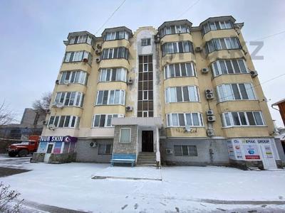 6-комнатная квартира · 246 м² · 4/5 этаж, Атмабаева 20 за 61 млн 〒 в Атырау