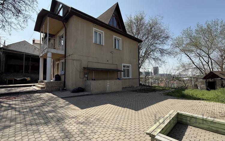 Отдельный дом · 3 комнаты · 220 м² · 10 сот., улица Домбыра 40 за 295 млн ₸ в Алматы, Медеуский р-н — фото 2