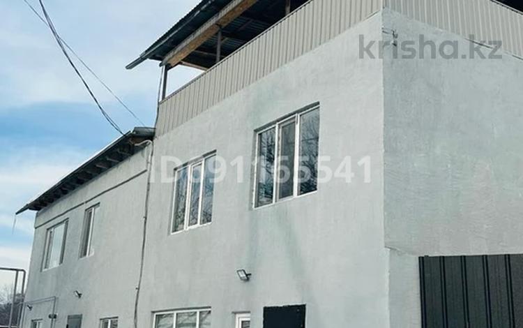 Отдельный дом · 5 комнат · 200 м² · 5.7 сот., мкр Каменское плато, Здоровье 50 за 65 млн ₸ в Алматы, Медеуский р-н — фото 2