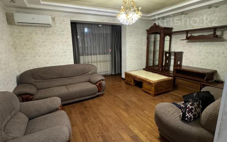 3-комнатная квартира, 86 м², 1/5 этаж помесячно, мкр Аксай-1А 32