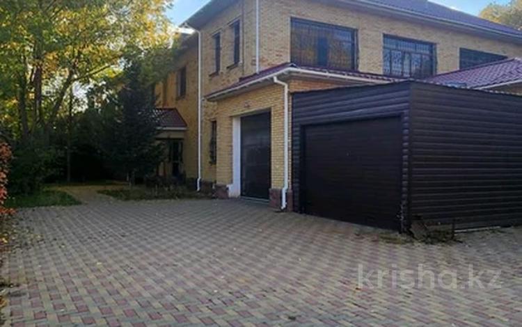 Отдельный дом · 12 комнат · 650 м² · 20 сот., Акын сара 39 за 6.5 млн ₸ в Астане, Нура р-н — фото 2