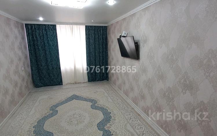 3-бөлмелі пәтер · 64 м² · 1/9 қабат, мкр Кунаева 16 — Возле рестораны Аксарай и Керемет, бағасы: 25 млн ₸ в Уральске — фото 2