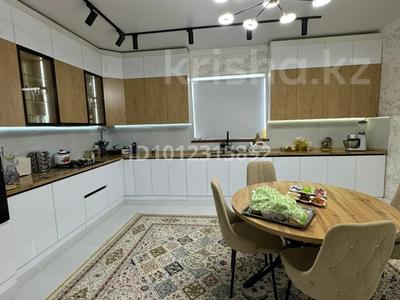 Отдельный дом · 4 комнаты · 200 м² · 8 сот., Байтерек 1 за 33 млн ₸ в 