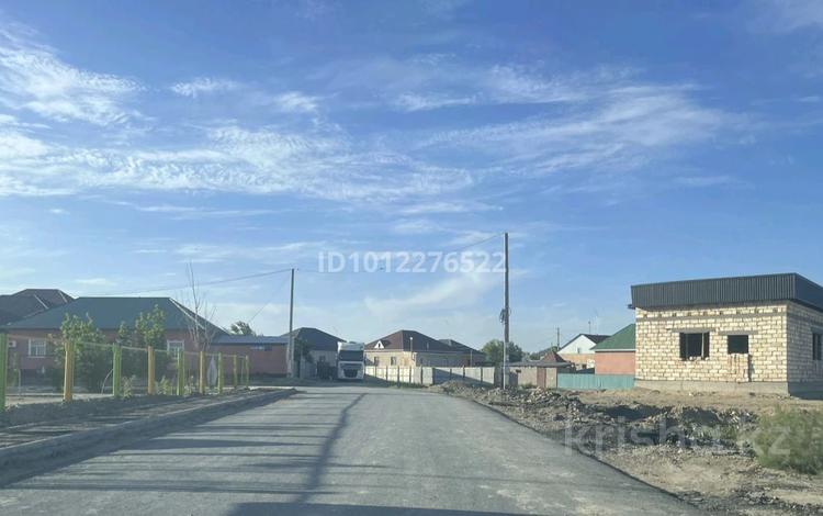 Жер телімі · 8 сотық, Б.Жонбаев 51 — Возле школы 268 и садика, бағасы: 4.5 млн ₸ в Махамбетах — фото 2