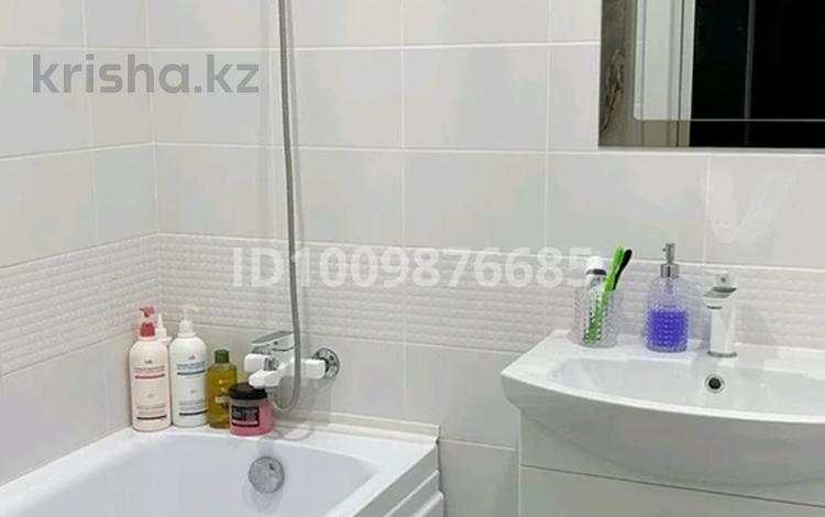 1-бөлмелі пәтер · 33 м² · 2/4 қабат, Жаңа қала ш/а., Бухар-Жырау 72 — 45й квартал, бағасы: 12 000 ₸ в Караганде, Казыбек би р-н — фото 6