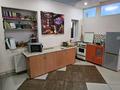 7 бөлме · 400 м² · 1 қабат, Кармысова 82 — Курмангазы, бағасы: 60 000 ₸ в Алматы, Медеуский р-н — фото 9